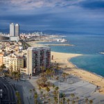 Sonne satt: Strandpromenade in Barcelona